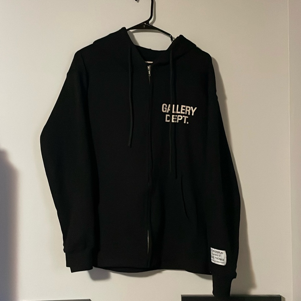 Gallery dept zip up size M